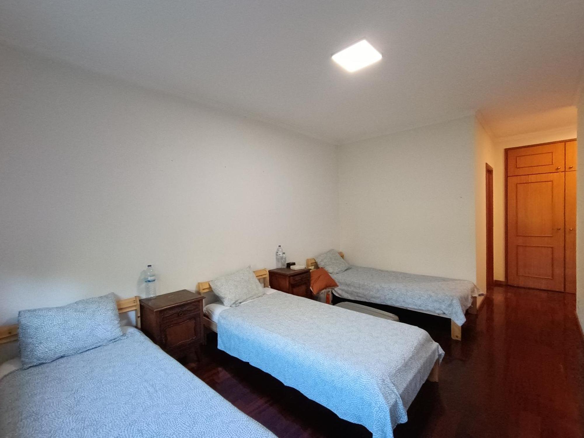 Camaratas De Camas Partilhadas Barcelos Esterno foto